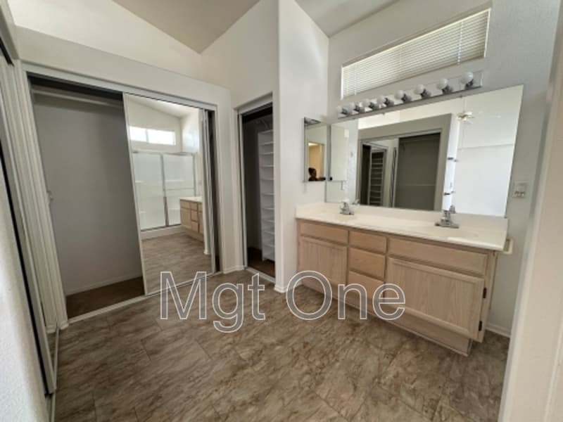 Menifee House: 27890 Blaze Ln.