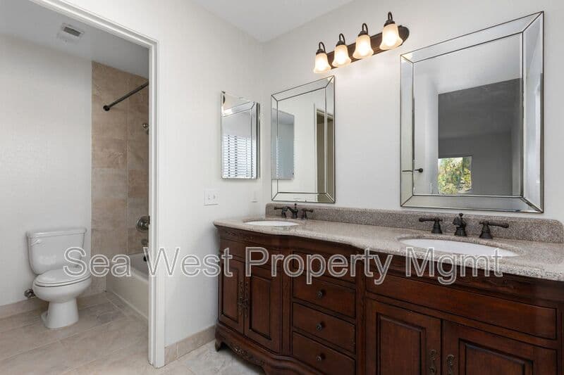 Carlsbad Condo: 6907 Quail Pl.