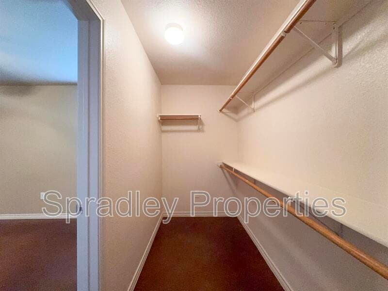 Belton Condo: 1560 Brady Way
