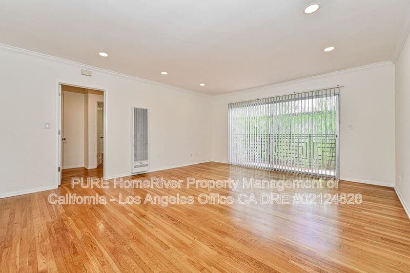 Santa Monica House: 1527 Harvard St