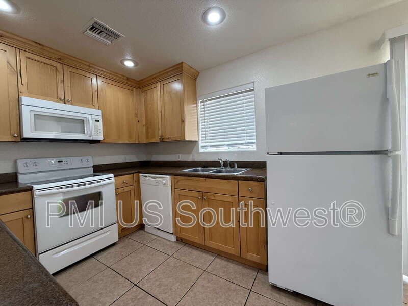 Bullhead City Condo: 384 Anna Cir