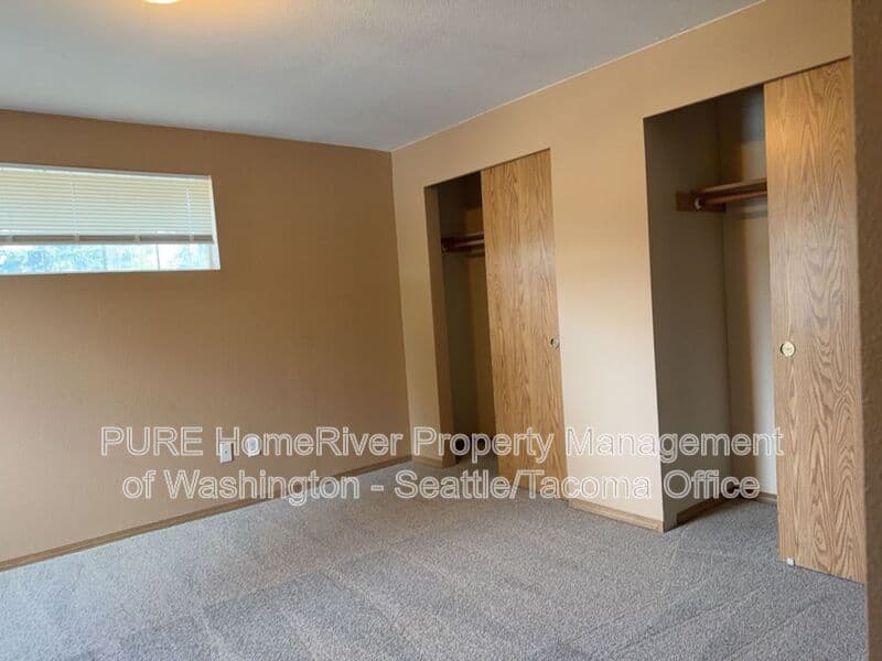 Tacoma House: 126 131st St E