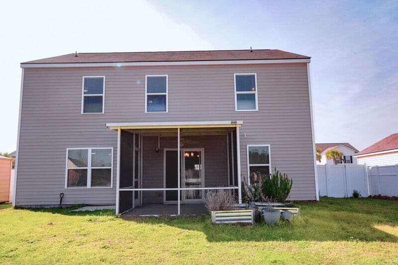 Guyton House: 105 Butternut Blvd