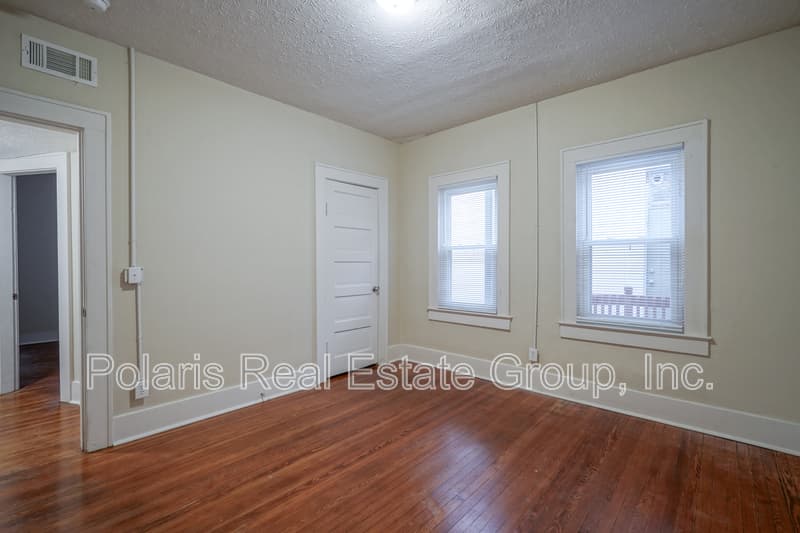 Lebanon Condo: 208 W Williams St
