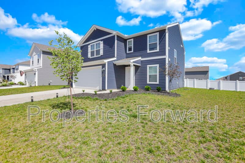 Ashville House: 33 Cider Mill Drive