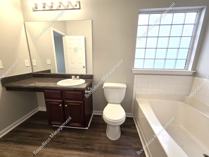 Atlanta House: 2330 Hackamore Dr