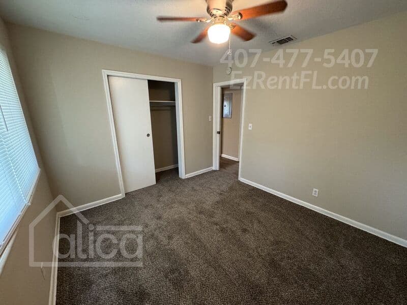 Jacksonville House: 6657 Blackwood Dr