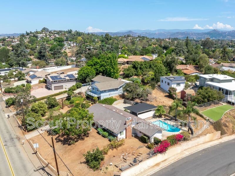 Escondido House: 1934 S Juniper Street