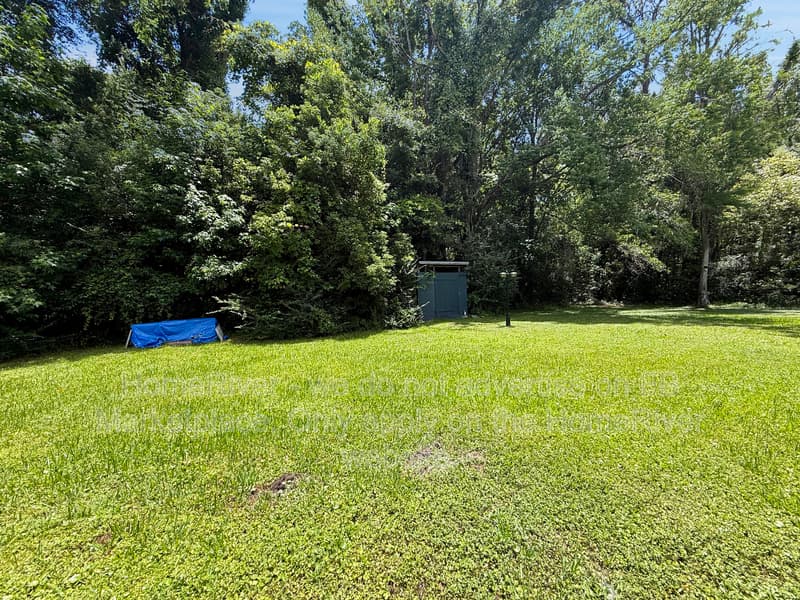 Jacksonville House: 5747 Antoinette Ln