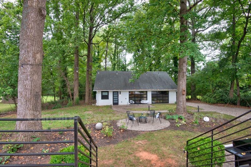Charlotte House: 3945 Rockfern Rd