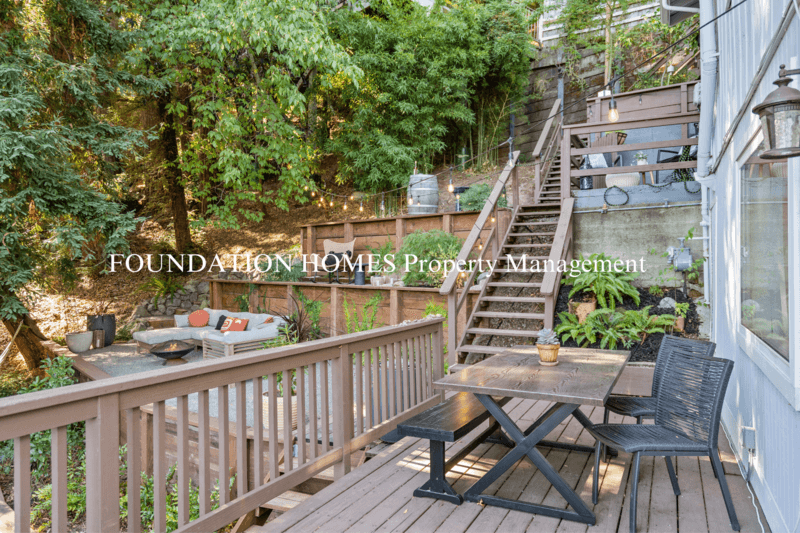 Fairfax House: 223 Scenic Rd.