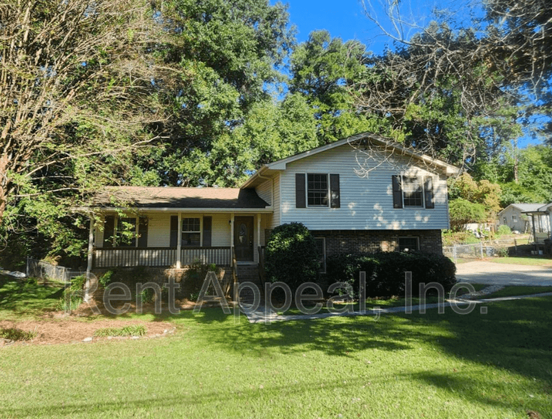 Lawrenceville House: 2023 Poplar Rdg