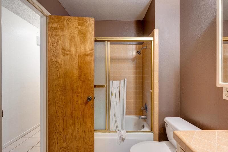Merced House: 2768 Saratoga Avenue
