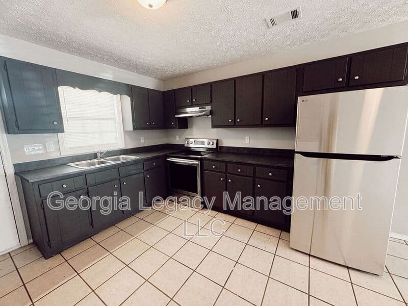 Cleveland House: 896 Campbell Street
