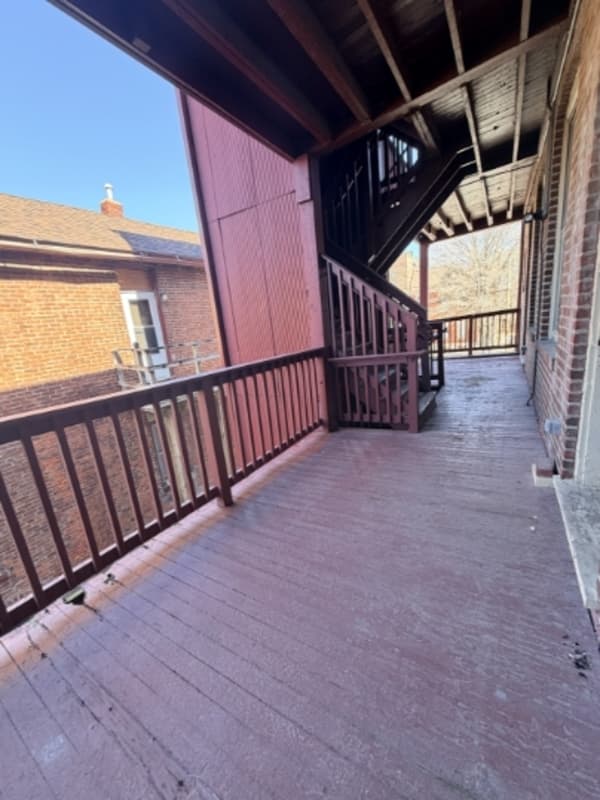 Davenport Condo: 608 W. 3rd St. #3D
