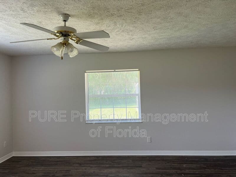 Belleview House: 5918 SE 129th Place