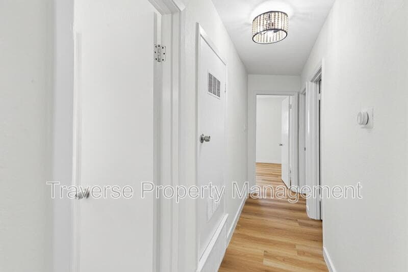 Fort Worth House: 5605 Wimbleton Way