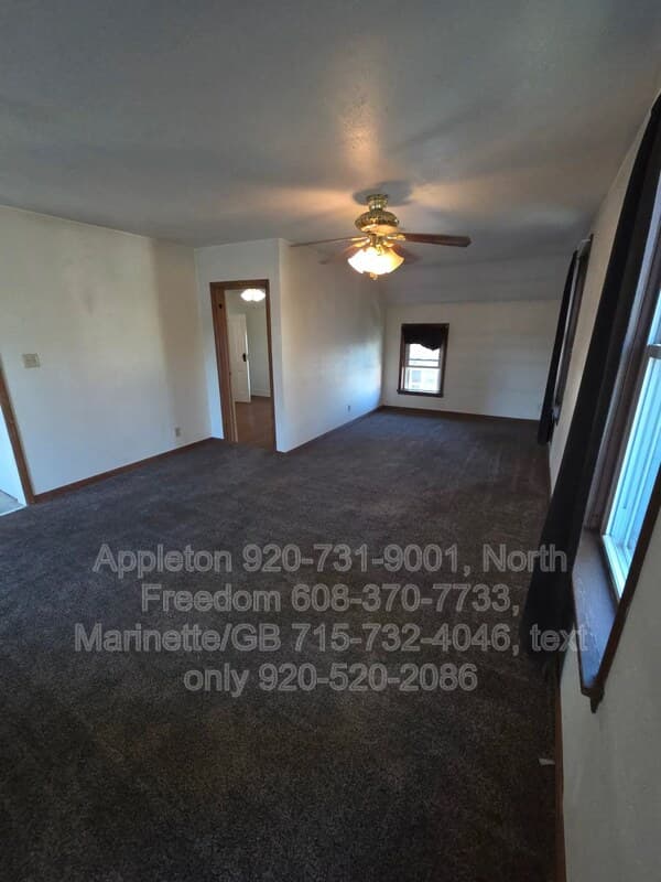 New Holstein Condo: 2103 Broadway St- Upper