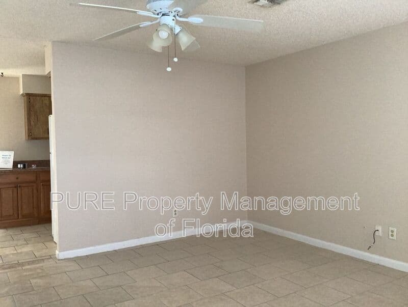 Ocala House: 1814 NE 17 Street