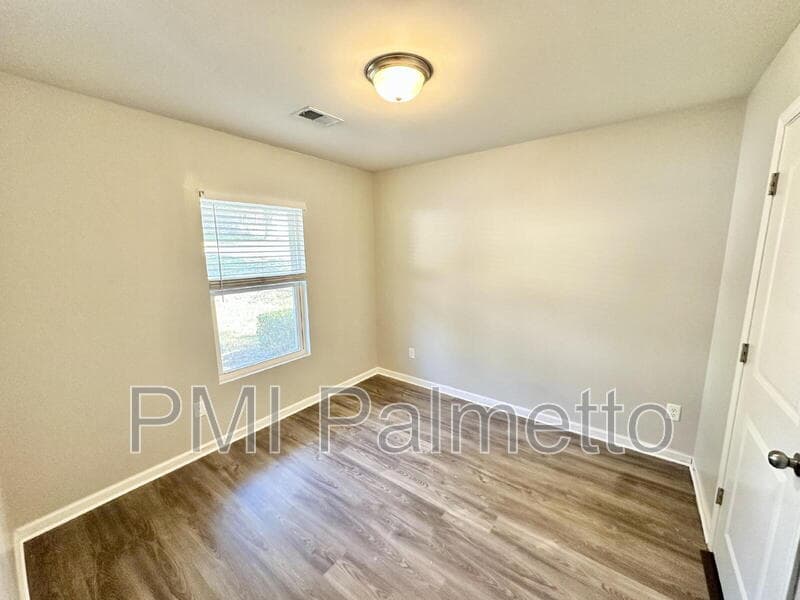 Columbia House: 333 Briercliff Drive