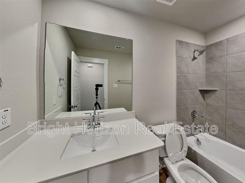 Fort Worth House: 226 Territory Trail
