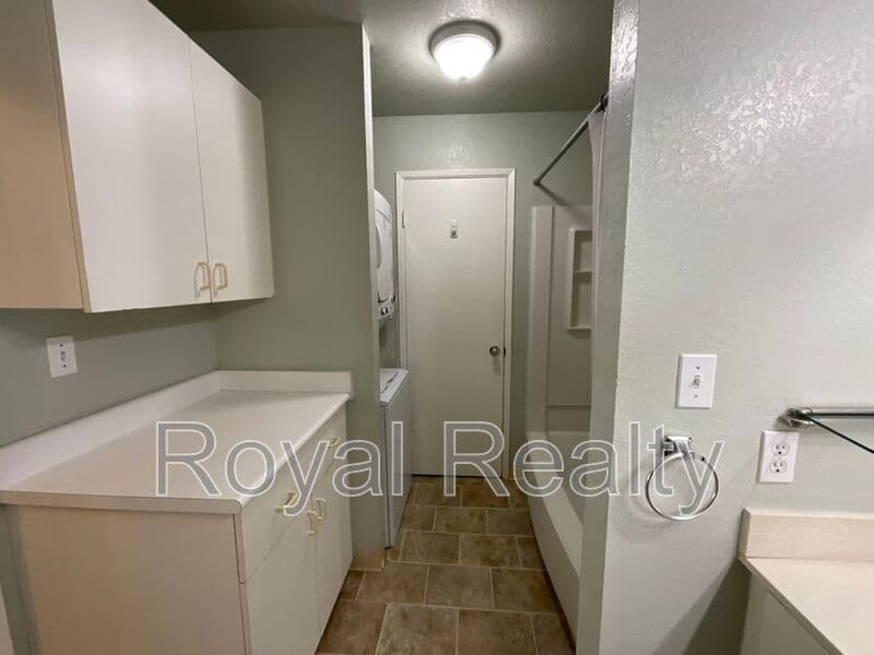 Honolulu Condo: 625 Mananai Place