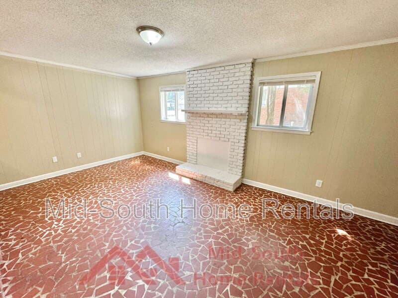 Memphis House: 2452 Debby Dr