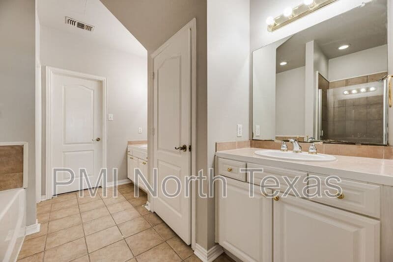 Frisco Condo: 11632 Lenox Ln