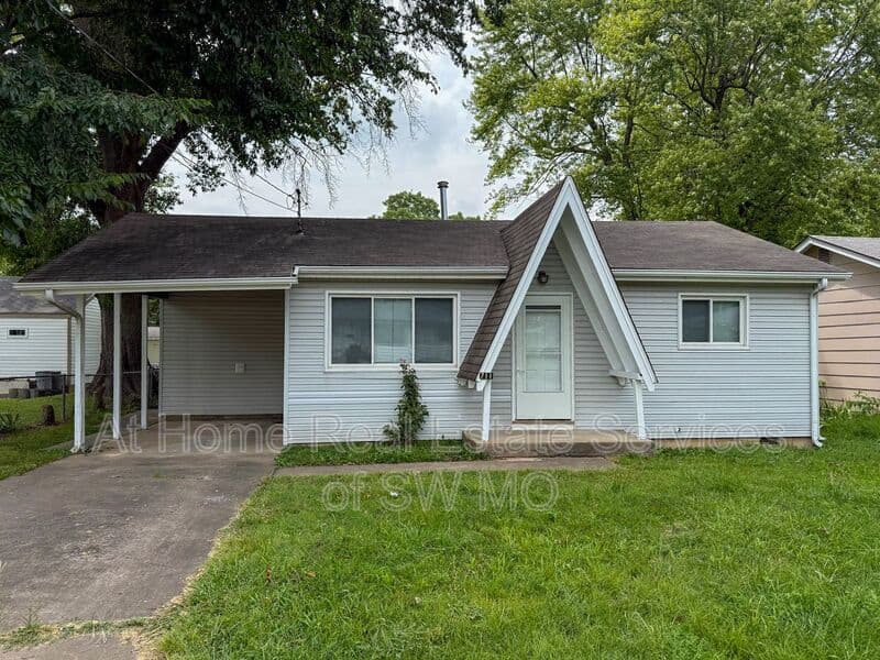 Springfield House: 711 N Forest Ave