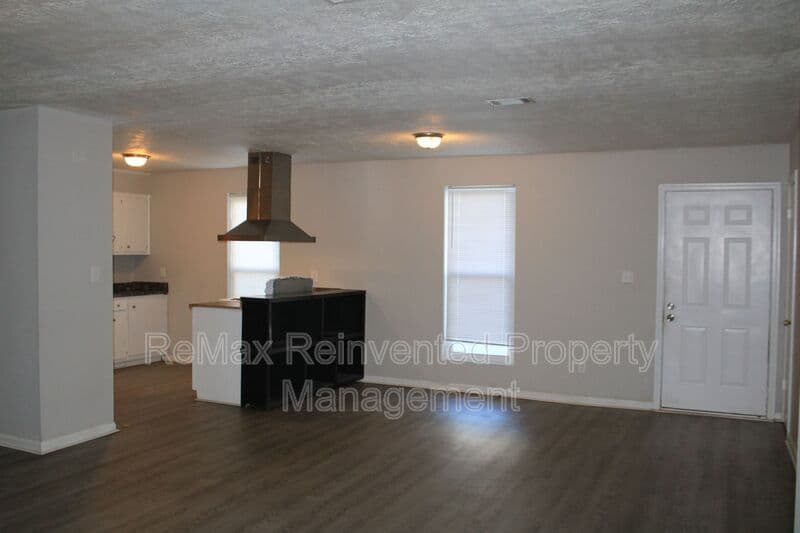 Augusta House: 3109 Jennifer Ct