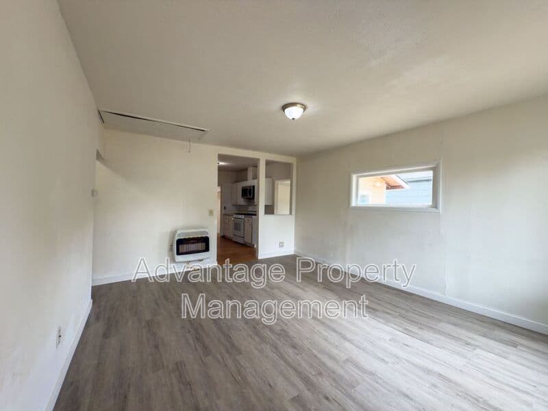 Albany House: 319 15th Ave SE