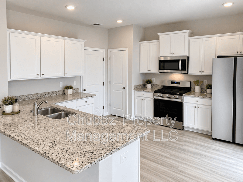 Ridgeland House: 2126 Sanctum St