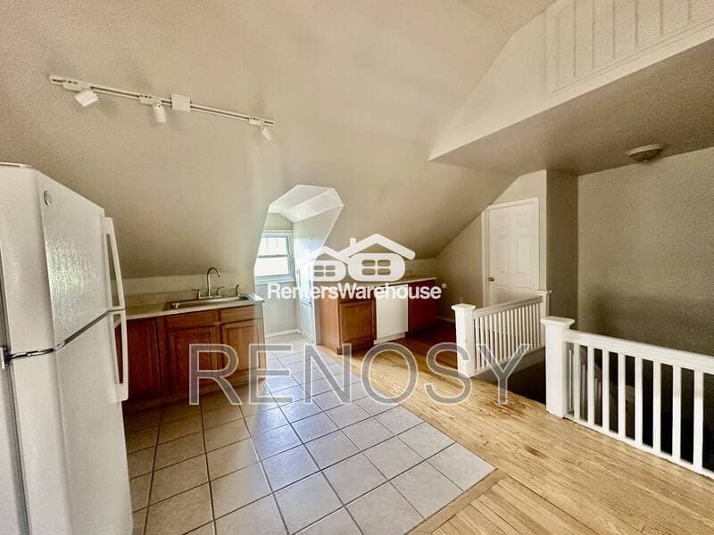 Des Moines Condo: 2300 Beaver Ave
