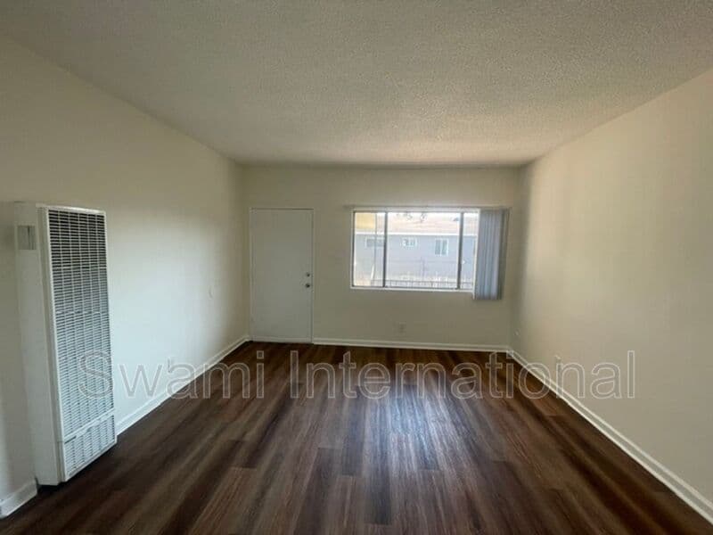 Los Angeles Condo: 10970 S. Figueroa St.