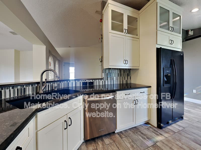 Port Saint Lucie House: 501 SW Deer Run