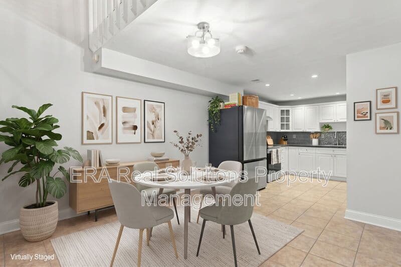 Cincinnati House: 2126 Gilbert Ave.