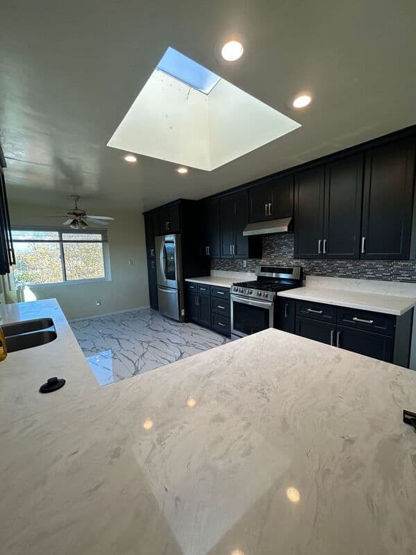 La Mesa House: 4040 Yale Ave