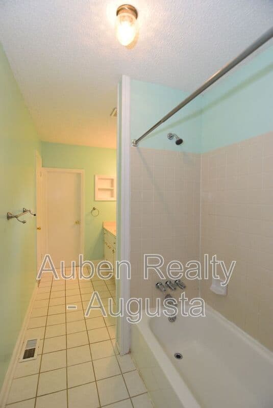 Evans House: 490 Pheasant Run Drive