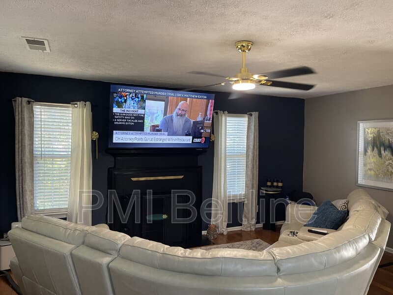 South Fulton House: 5825 Old Carriage Drive