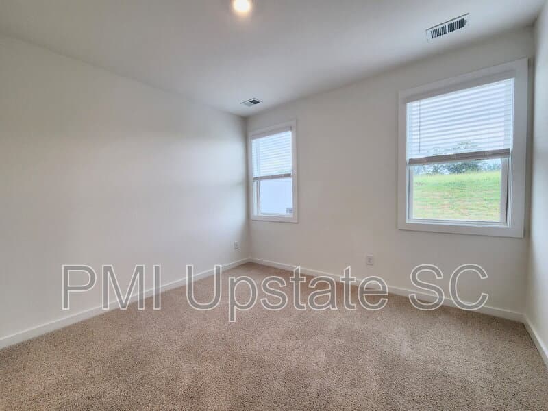 Spartanburg Townhome: 1283 Westgate Vlg Dr