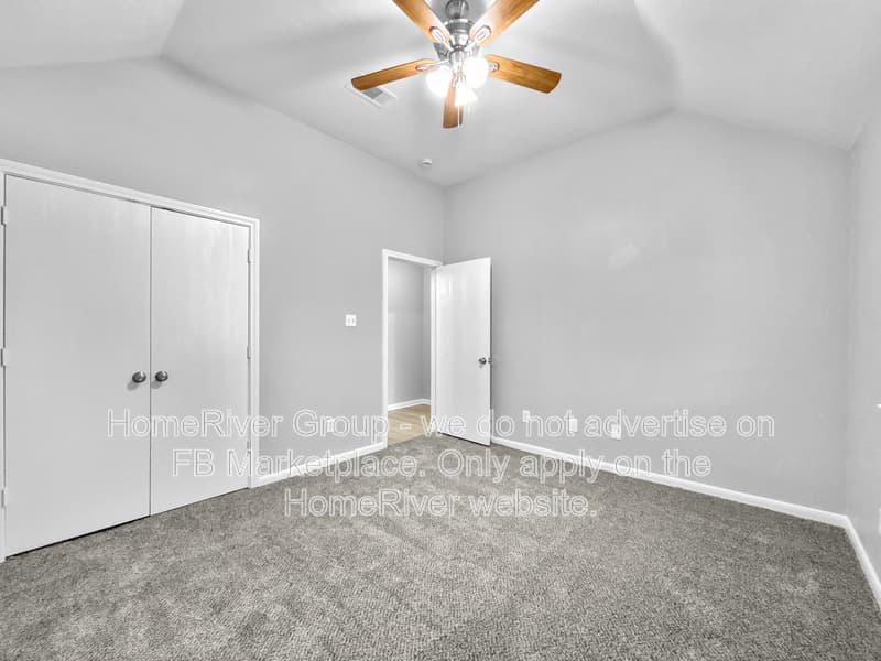 Houston House: 835 Forest Ivy Ln