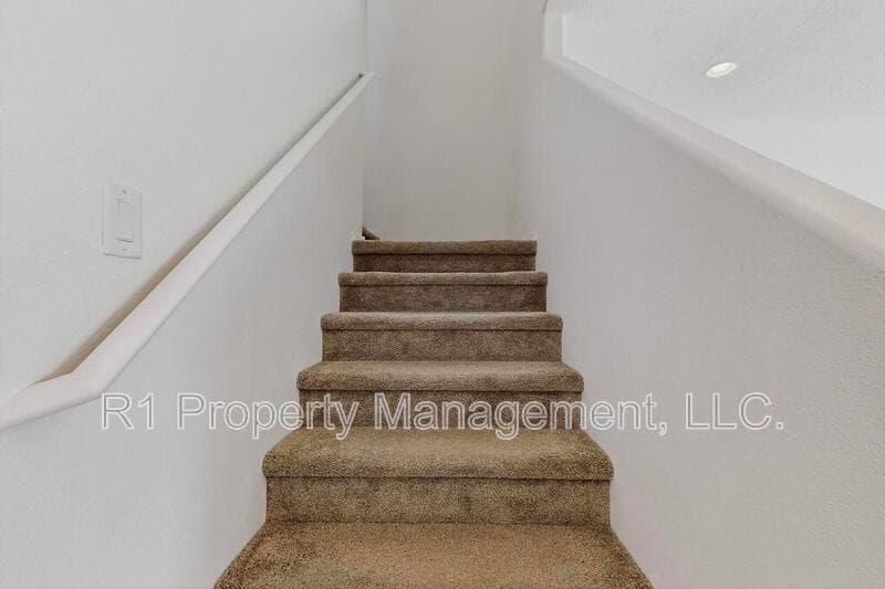 Rio Rancho House: 108 Hue Street