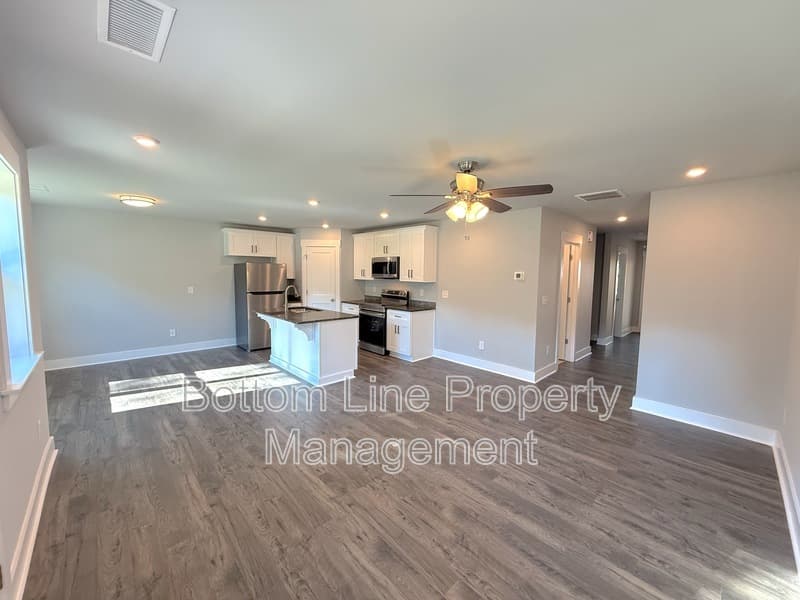 Charlotte Townhome: 2923 Burgess Dr