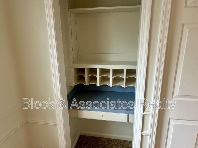 Wake Forest House: 232 Haywicke Place