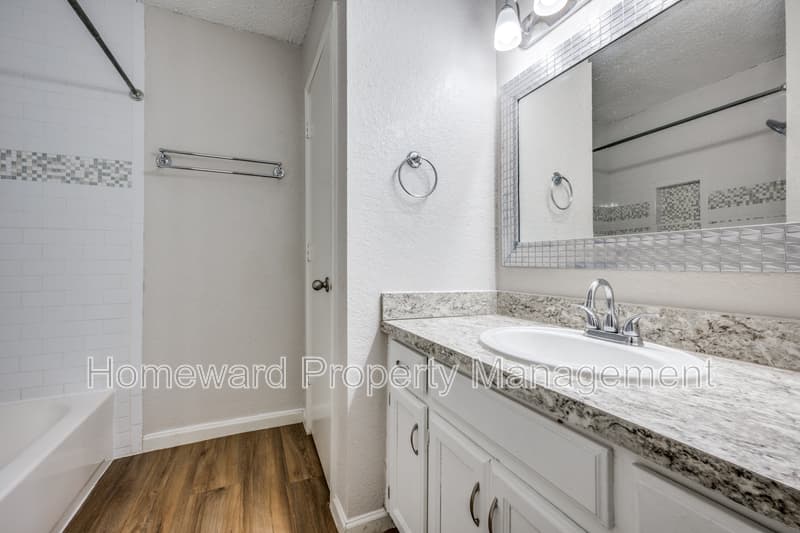 Denton Condo: 604 Meadow View Court - 3