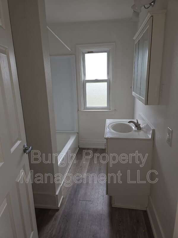Pittsburgh House: 489 Norton Street
