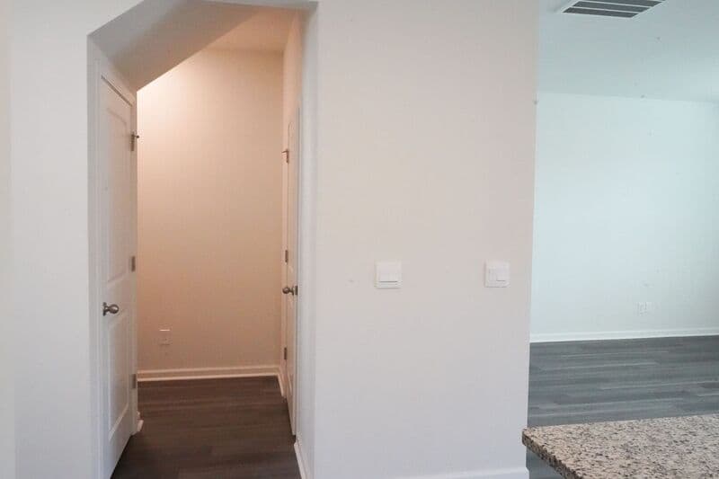 Pooler House: 150 Kraft Kove