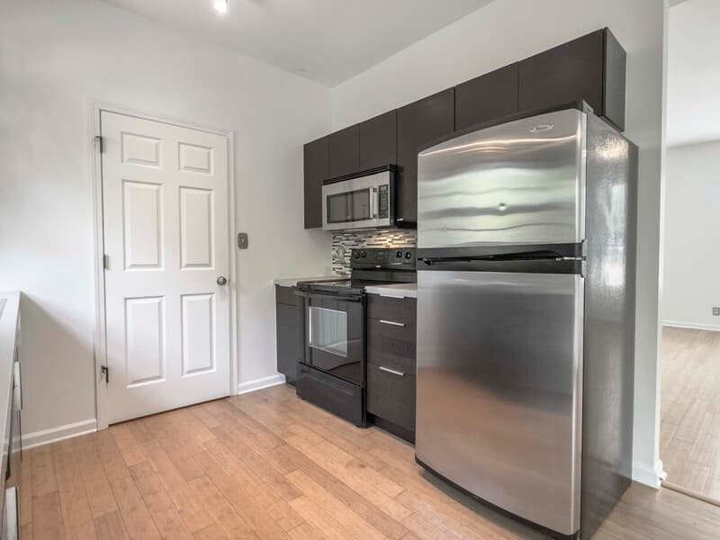 Clarksville Townhome: 524 S 1st Street