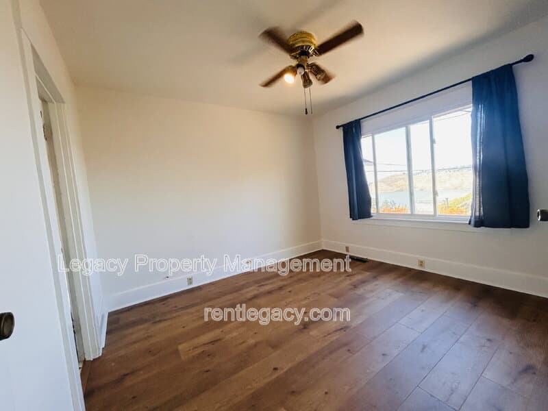 Crockett House: 653 Alhambra Street