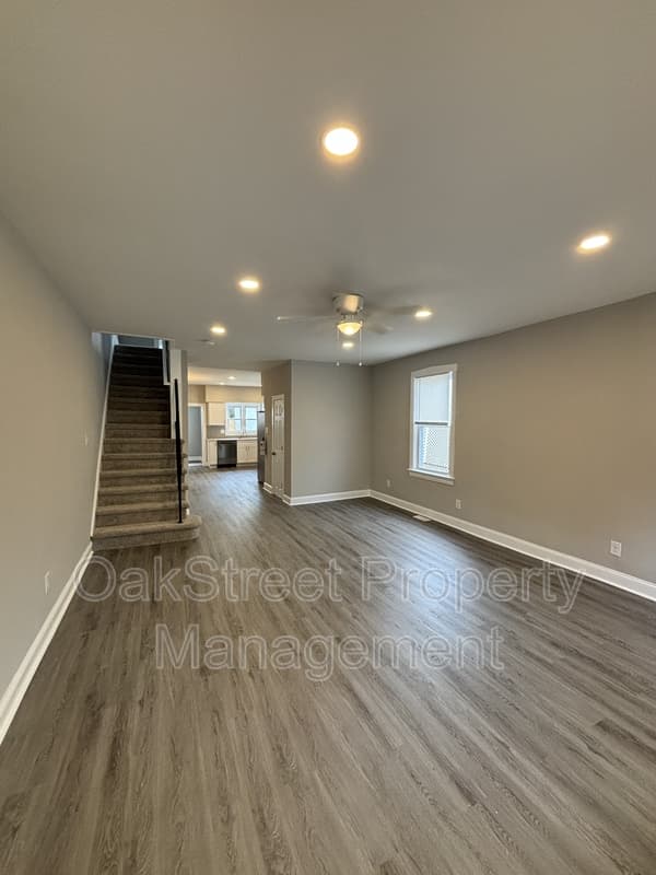Gloucester City House: 426 Middlesex Street